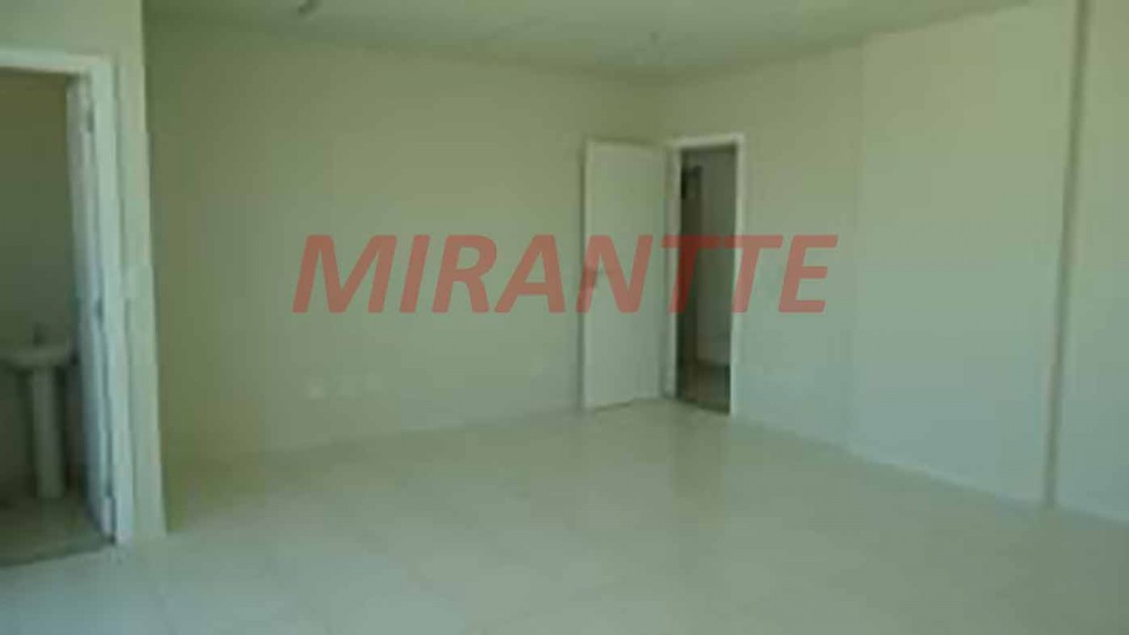 Comercial de 37m² em Santana
