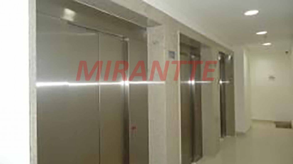 Comercial de 37m² em Santana