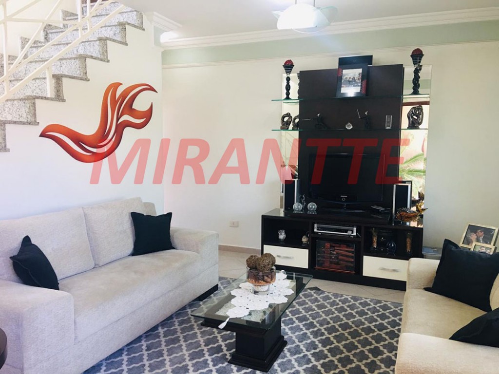 Sobrado de 270m² com 3 quartos em Parque Vitoria