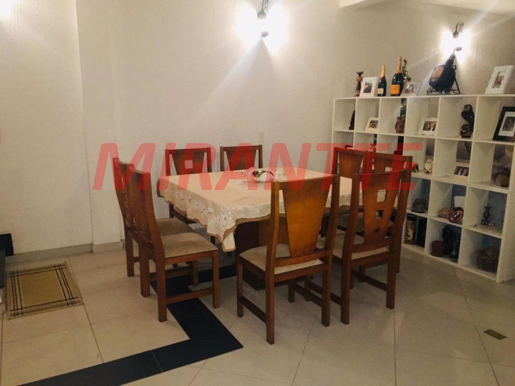 Sobrado de 270m² com 3 quartos em Parque Vitoria