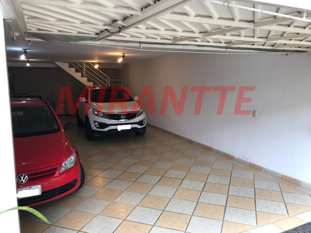 Sobrado de 270m² com 3 quartos em Parque Vitoria
