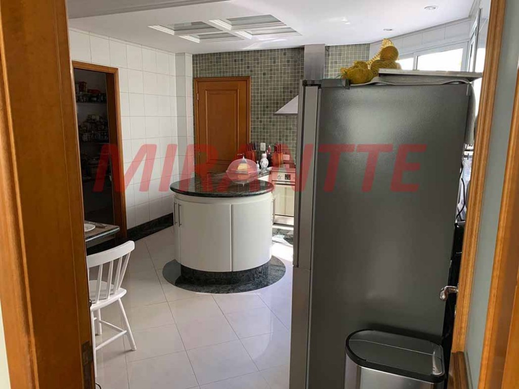 Sobrado de 700m² com 5 quartos em Jardim São Bento