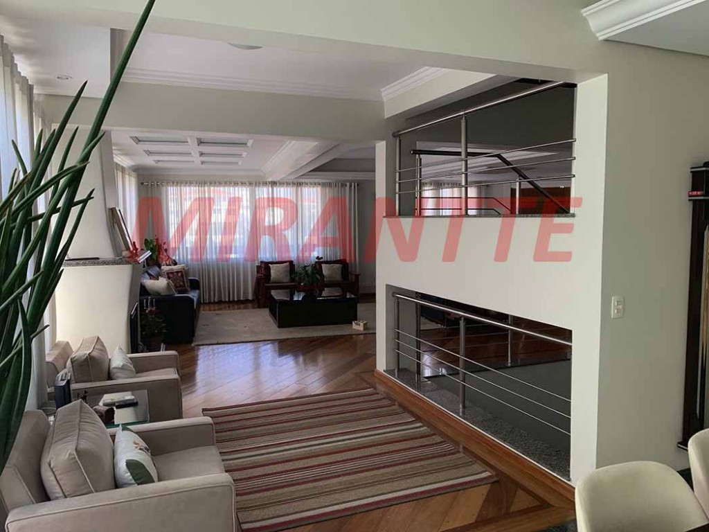 Sobrado de 700m² com 5 quartos em Jardim São Bento