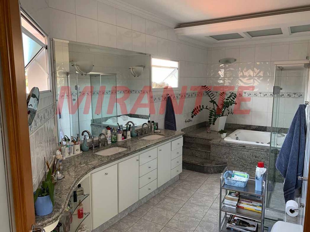 Sobrado de 700m² com 5 quartos em Jardim São Bento