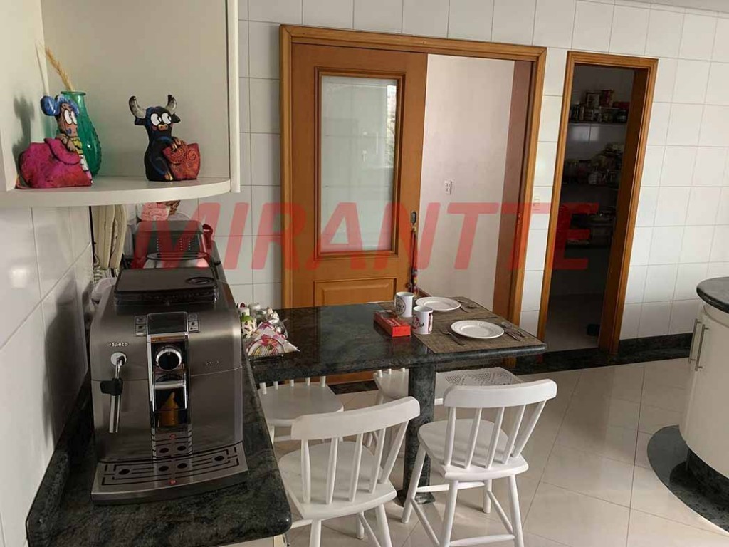 Sobrado de 700m² com 5 quartos em Jardim São Bento