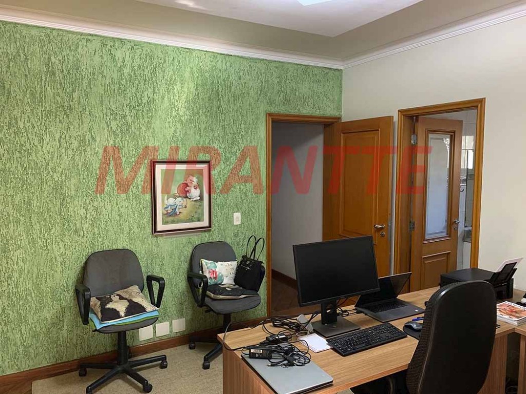 Sobrado de 700m² com 5 quartos em Jardim São Bento