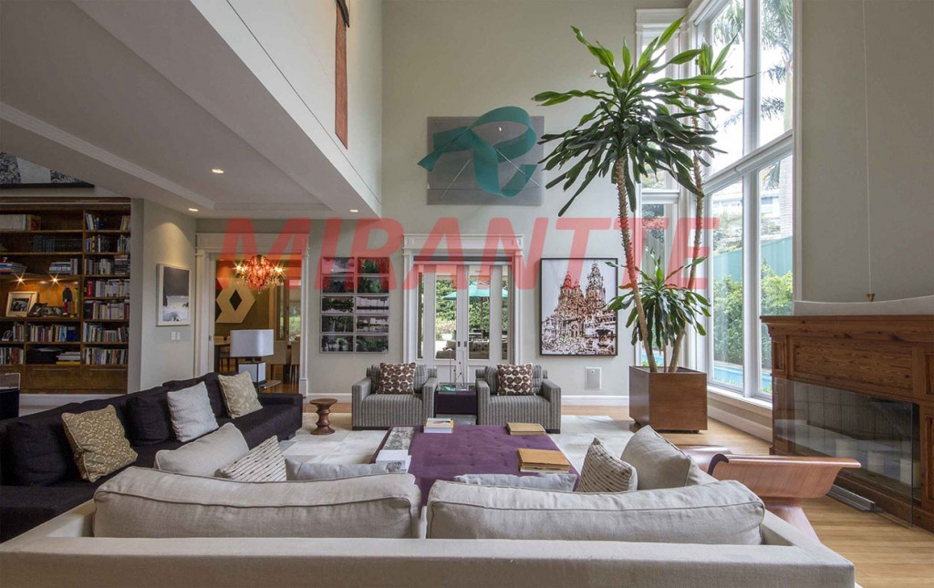 Sobrado de 1100m² com 5 quartos em Morumbi