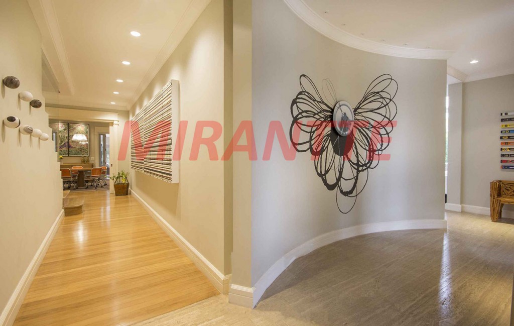 Sobrado de 1100m² com 5 quartos em Morumbi