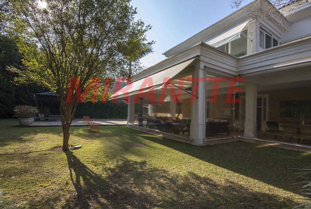 Sobrado de 1100m² com 5 quartos em Morumbi