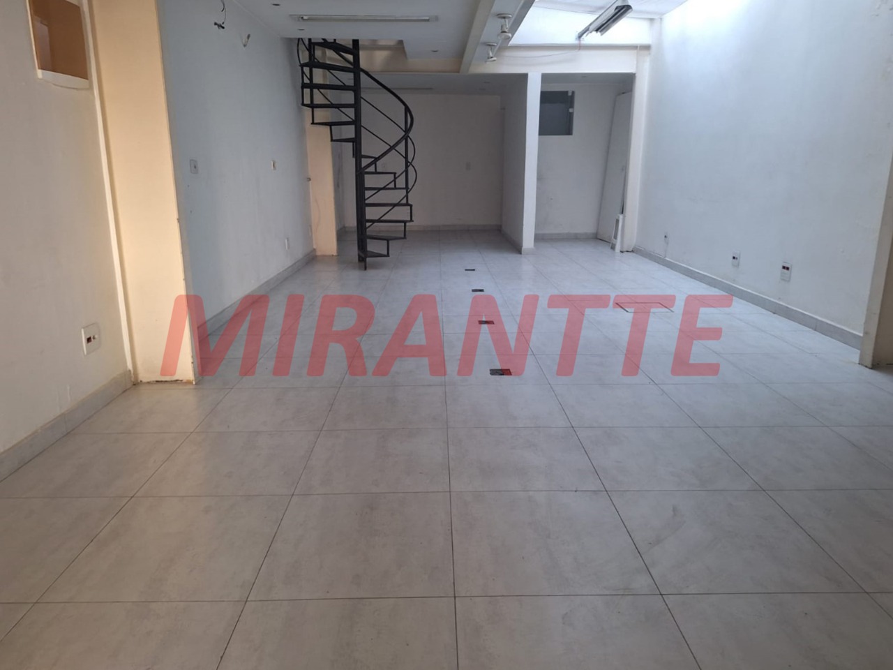 Comercial de 125m² em Santana