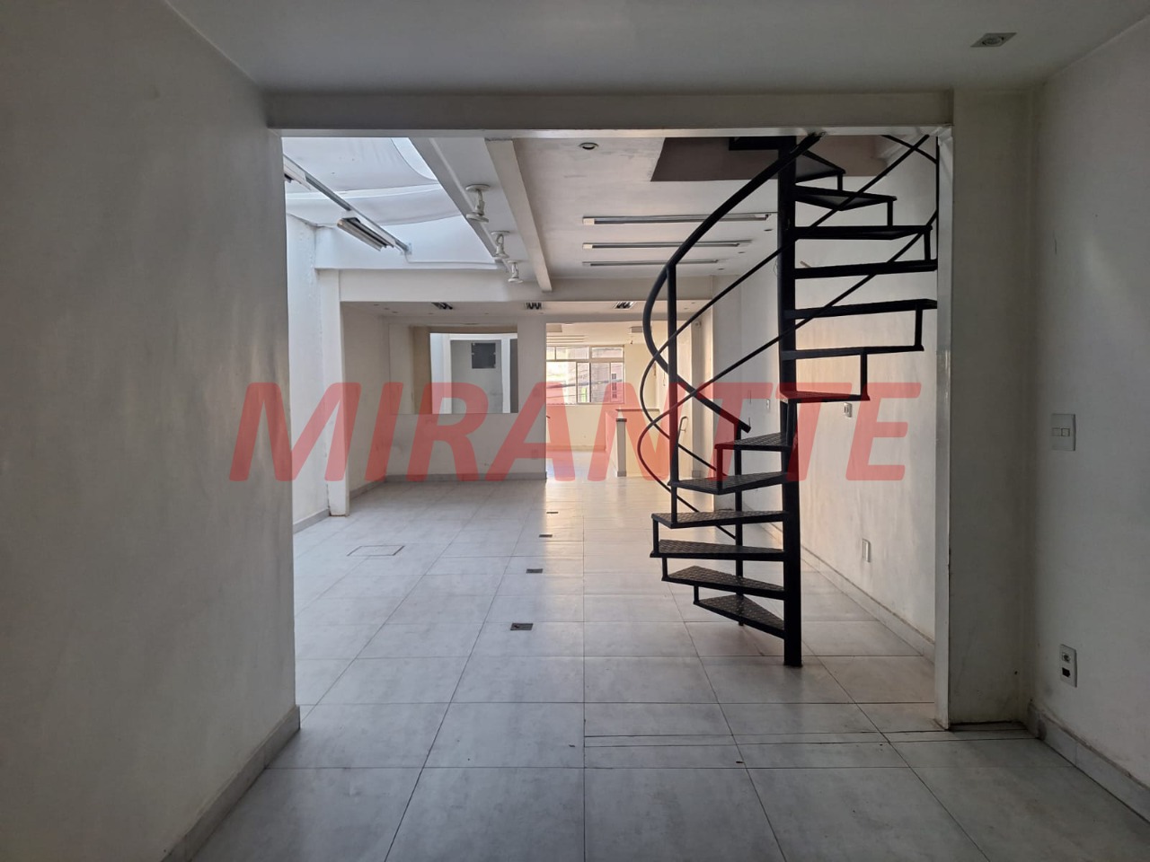 Comercial de 125m² em Santana