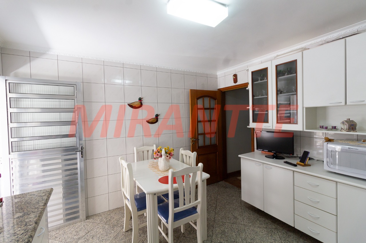Sobrado de 128m² com 3 quartos em Santana