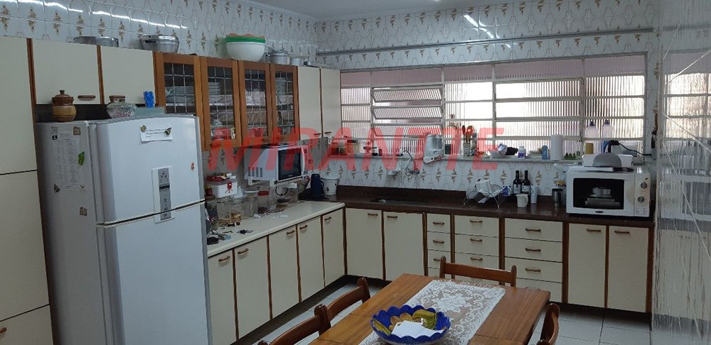 Sobrado de 180m² com 3 quartos em Vila Aurora