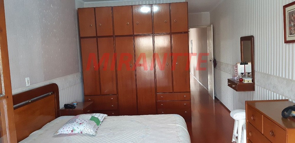 Sobrado de 180m² com 3 quartos em Vila Aurora