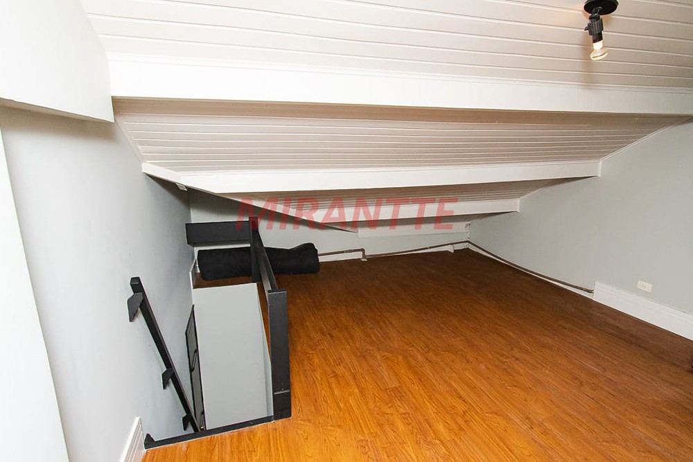 Sobrado de 320m² com 4 quartos em Jardim Bibi