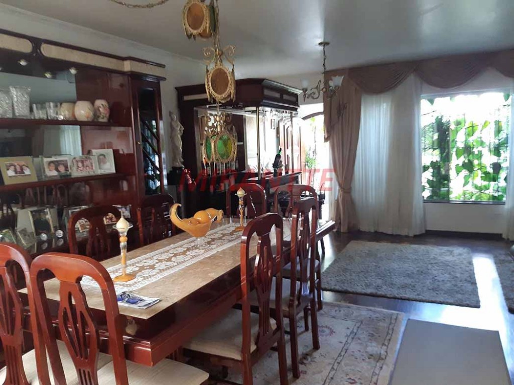Casa terrea de 237m² com 3 quartos em Santa Teresinha