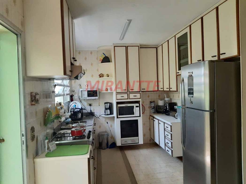 Casa terrea de 237m² com 3 quartos em Santa Teresinha