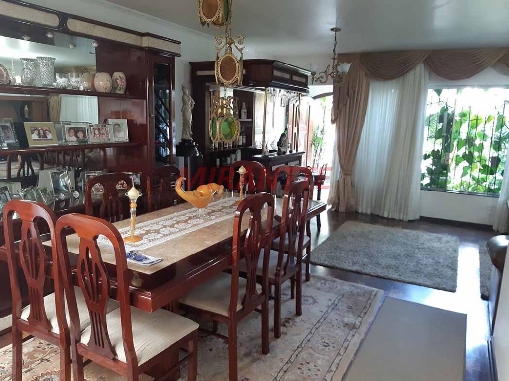 Casa terrea de 237m² com 3 quartos em Santa Teresinha