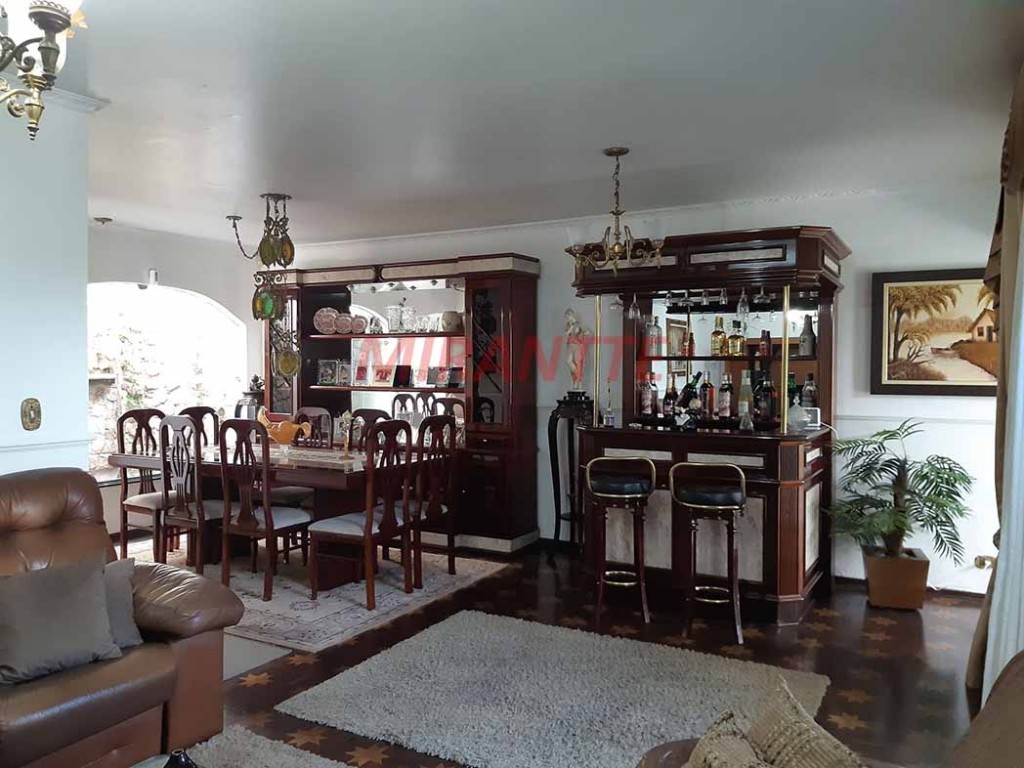 Casa terrea de 237m² com 3 quartos em Santa Teresinha