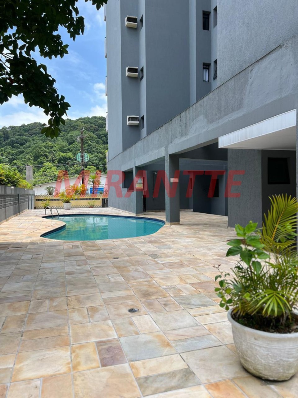 Apartamento de 83m² com 2 quartos em ENSEADA