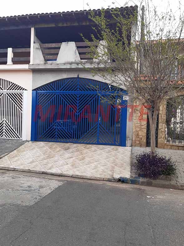 Sobrado de 220m² com 4 quartos em Jardim Santa Clara