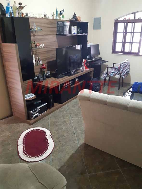 Sobrado de 220m² com 4 quartos em Jardim Santa Clara