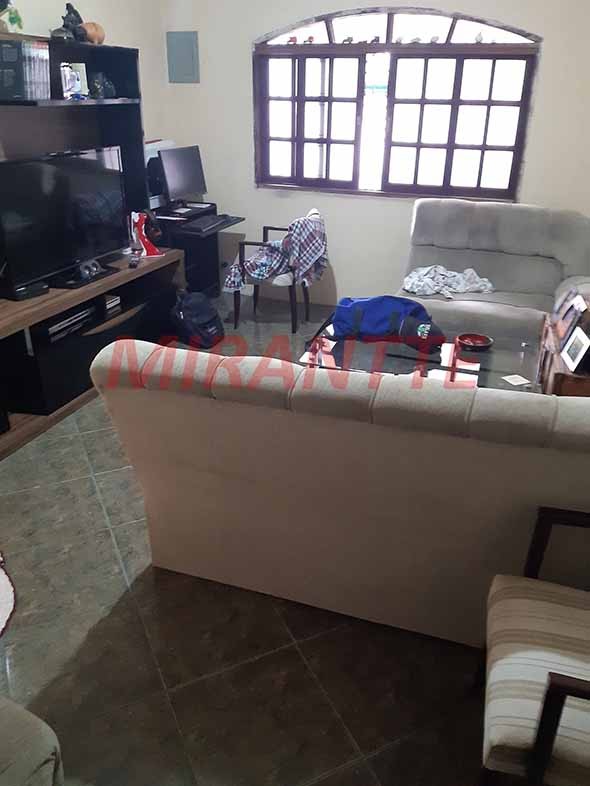 Sobrado de 220m² com 4 quartos em Jardim Santa Clara