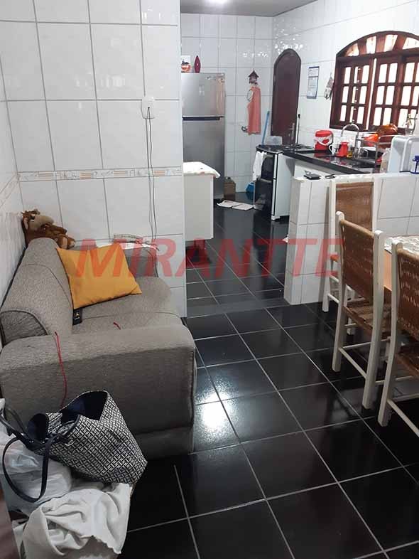 Sobrado de 220m² com 4 quartos em Jardim Santa Clara