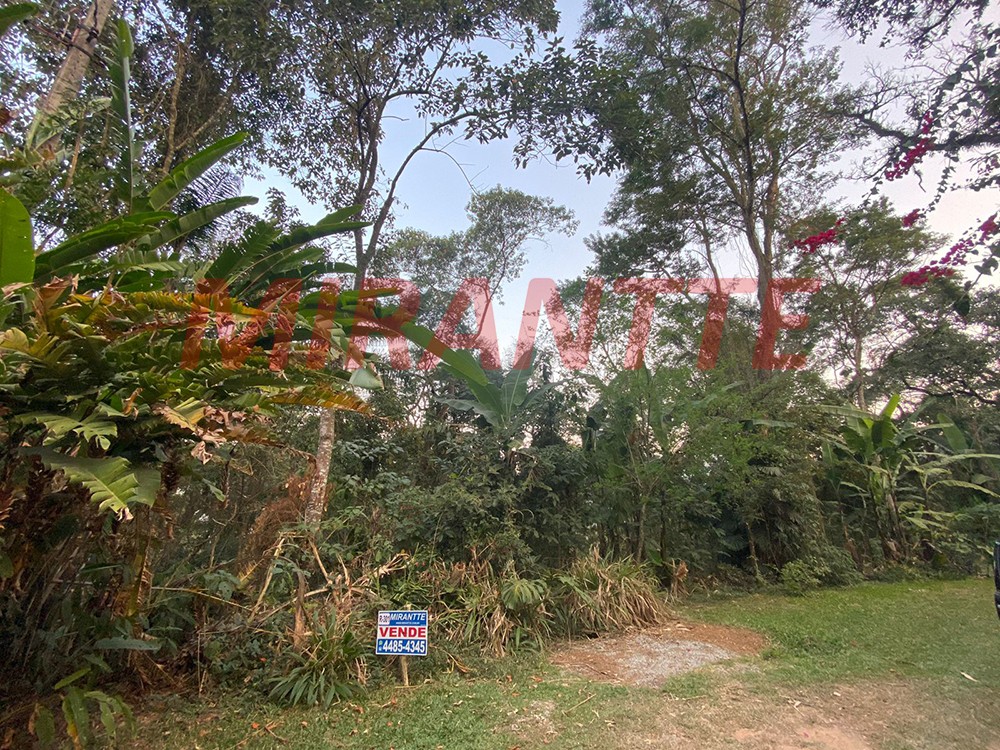 Terreno de 980m² em Serra da Cantareira