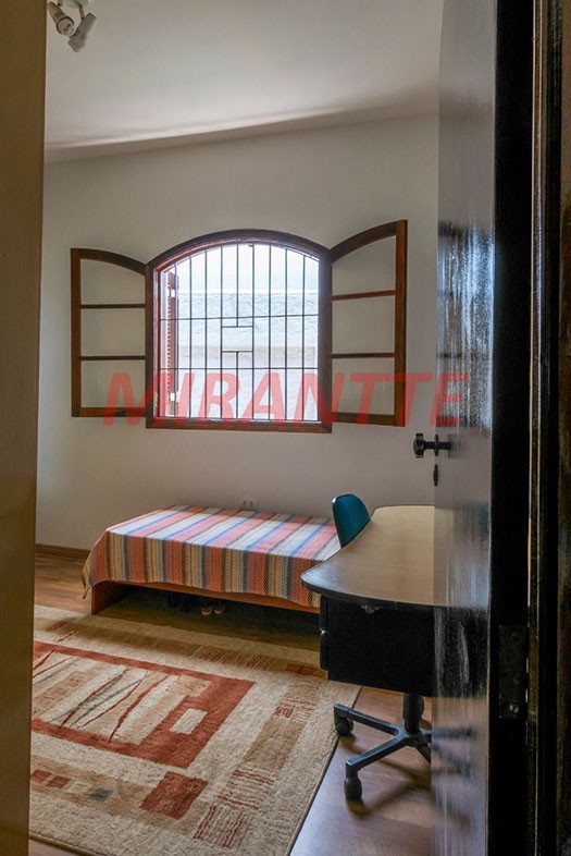 Casa terrea de 135m² com 3 quartos em Jardim Guapíra