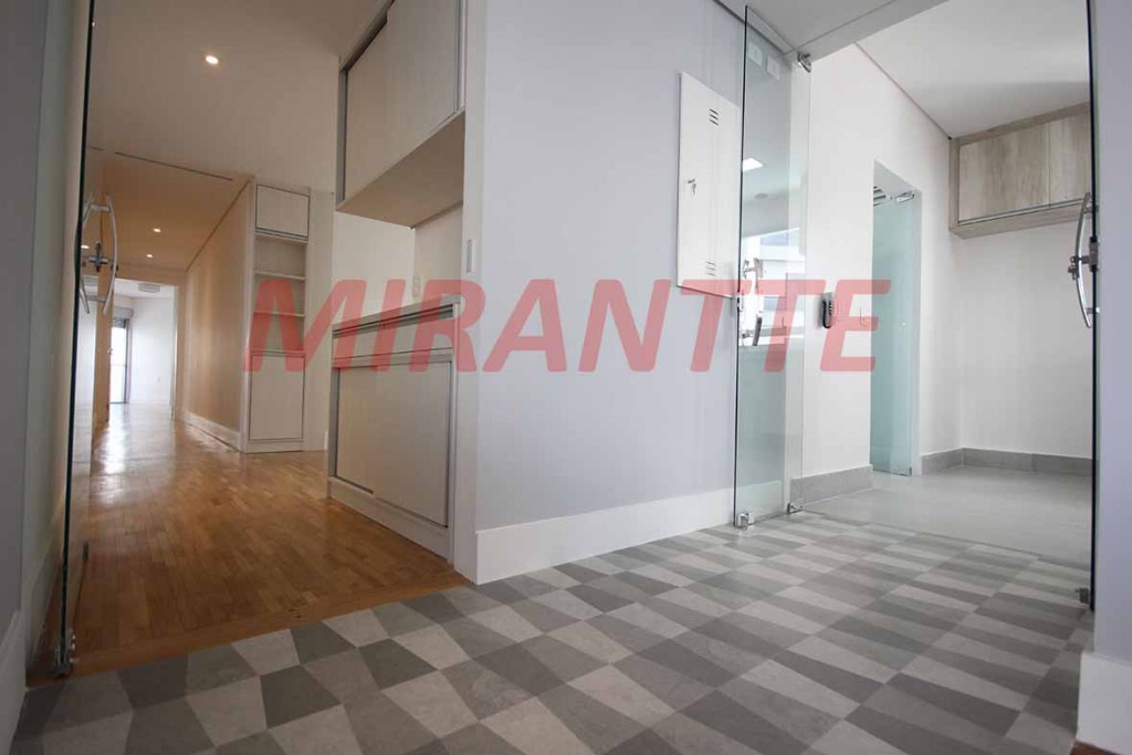 Apartamento com 3 quartos em Moema