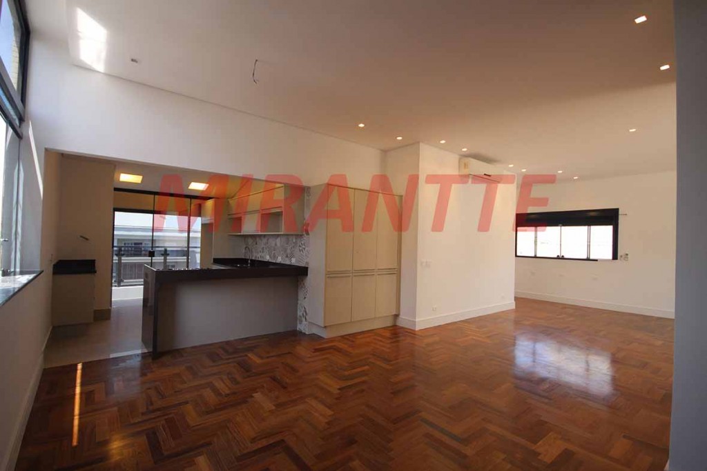 Apartamento com 3 quartos em Moema
