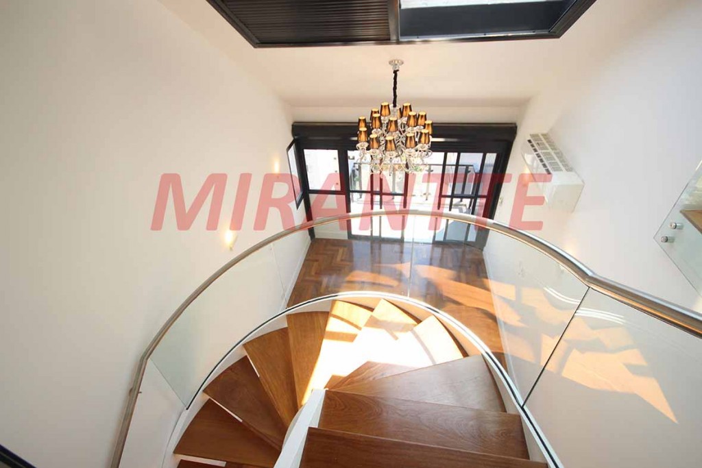 Apartamento com 3 quartos em Moema