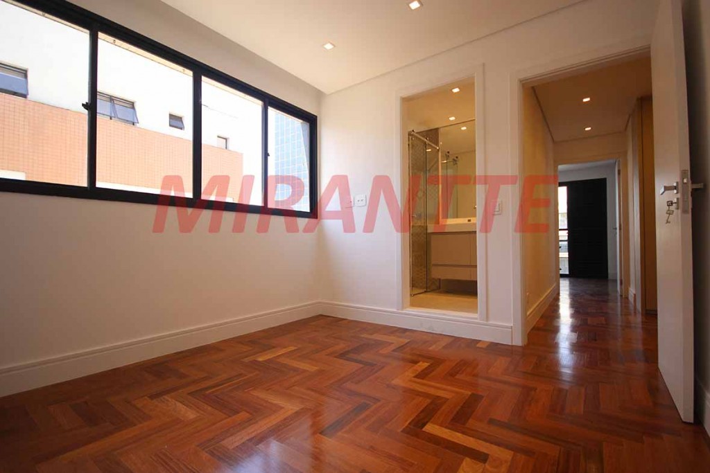 Apartamento com 3 quartos em Moema