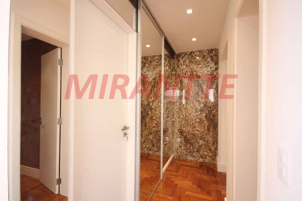 Apartamento com 3 quartos em Moema