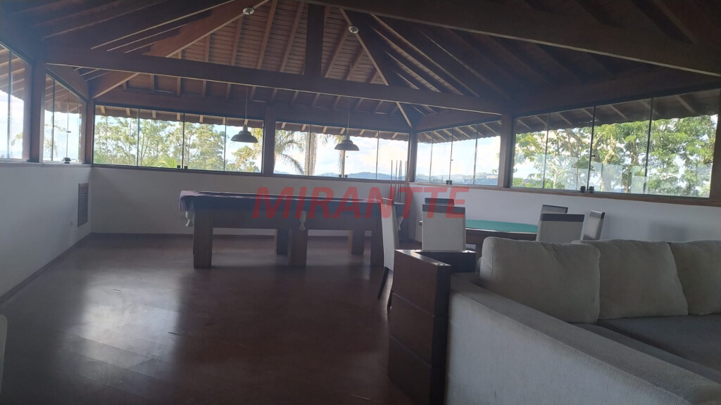 Sobrado de 340m² com 3 quartos em Serra da Cantareira