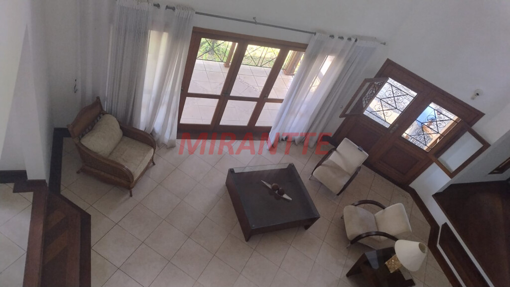 Sobrado de 340m² com 3 quartos em Serra da Cantareira