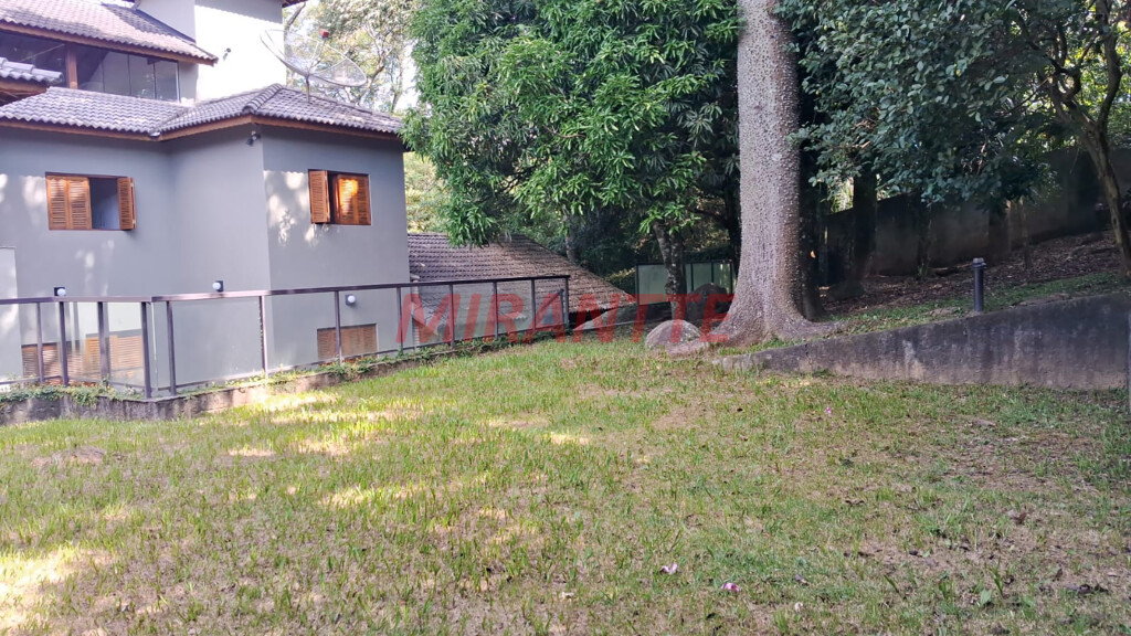 Sobrado de 340m² com 3 quartos em Serra da Cantareira