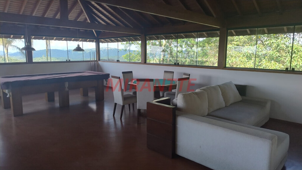 Sobrado de 340m² com 3 quartos em Serra da Cantareira