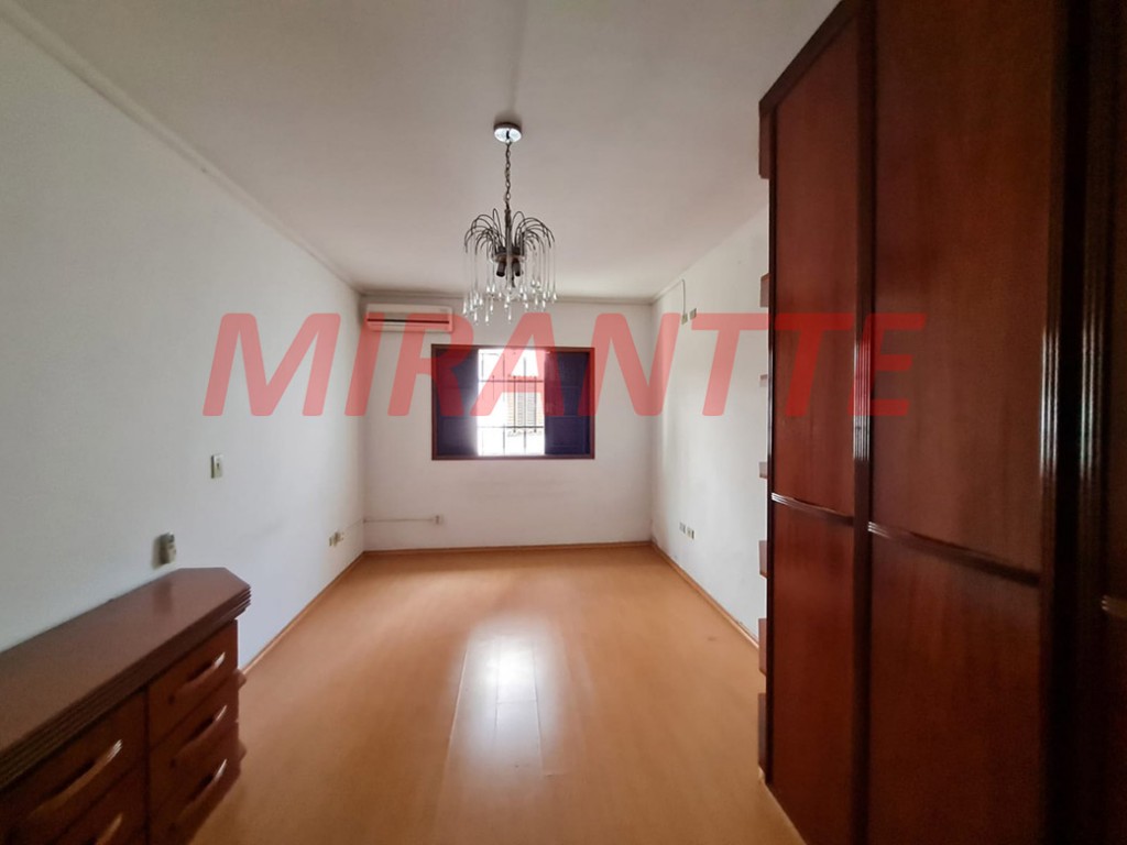 Casa terrea de 252m² com 3 quartos em Santana