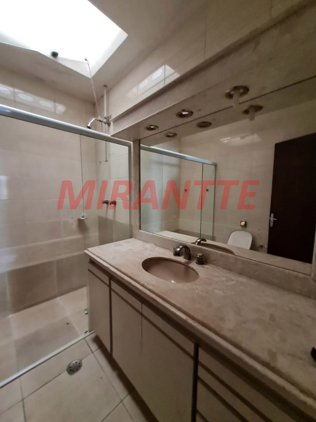 Casa terrea de 252m² com 3 quartos em Santana