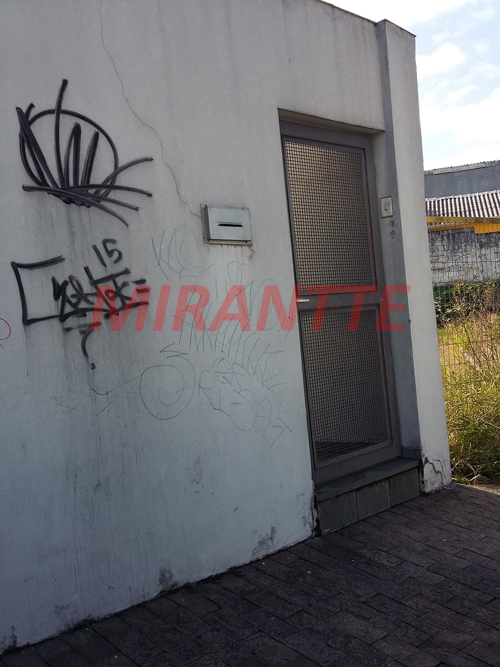 Sobrado de 172m² com 3 quartos em Jardim Japão