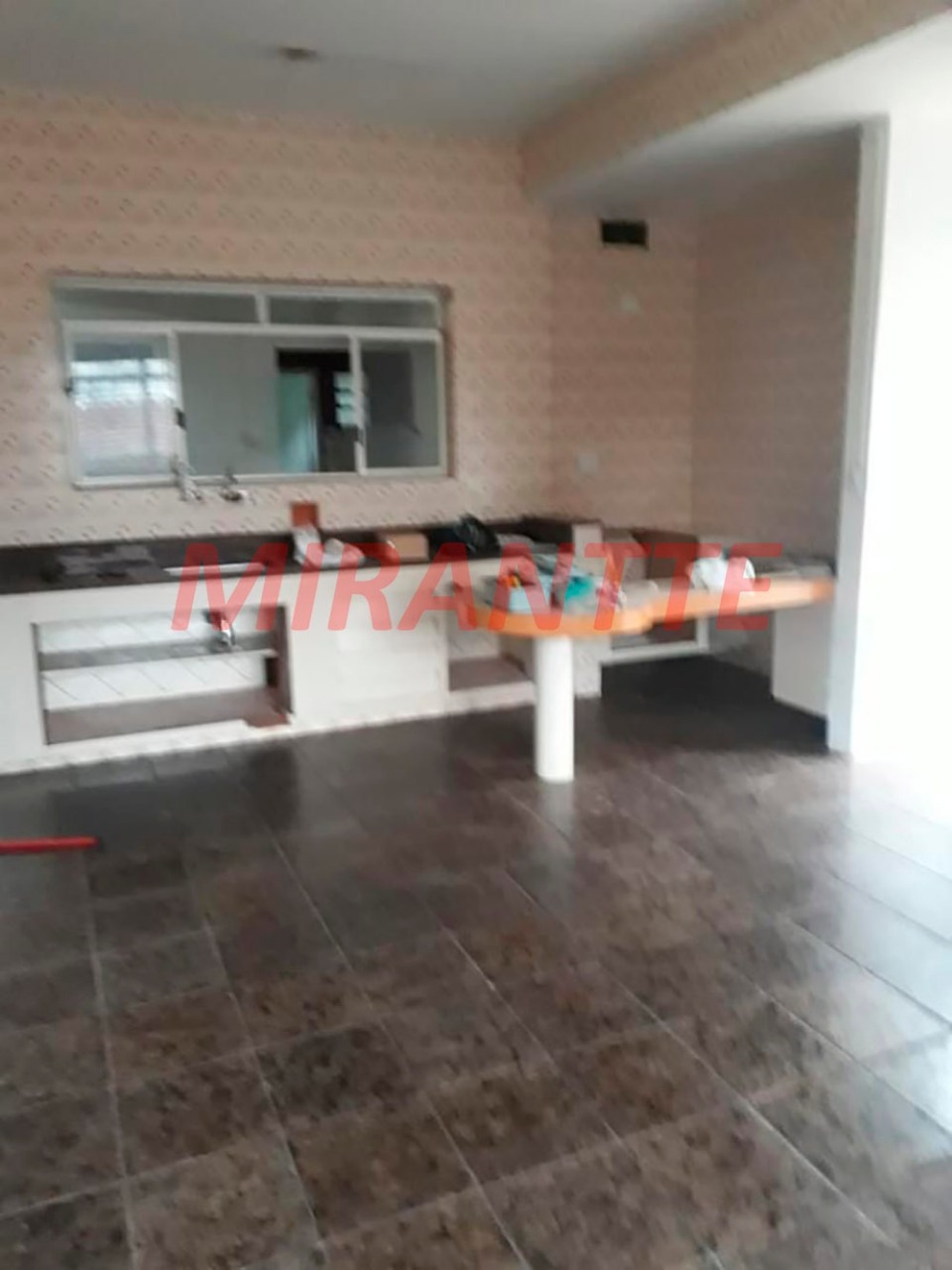 Comercial de 950m² em Jaçana