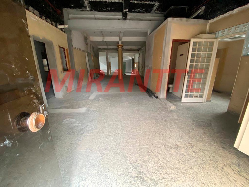 Comercial de 950m² em Jaçana