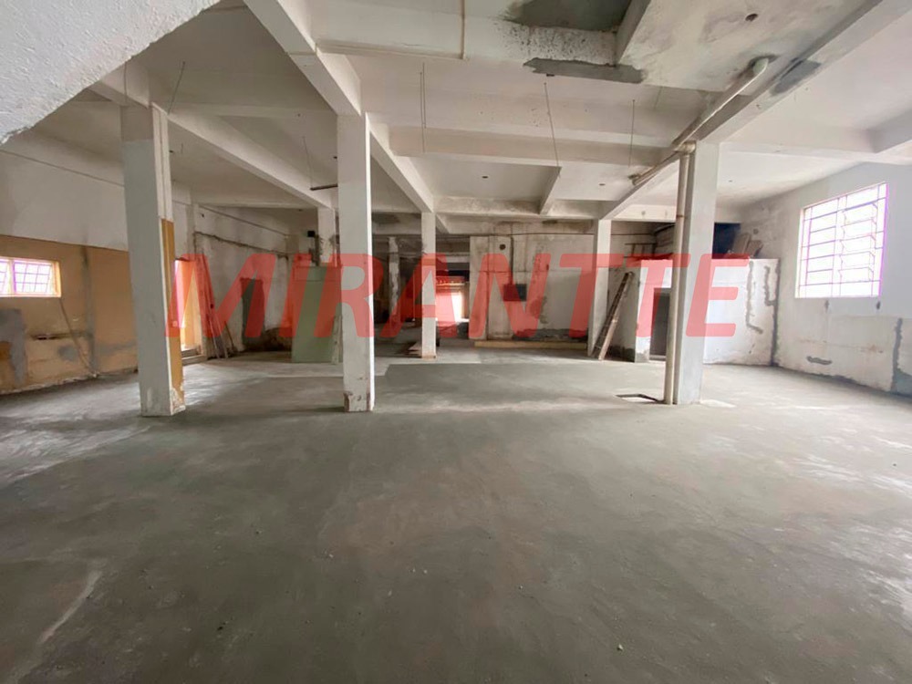 Comercial de 950m² em Jaçana