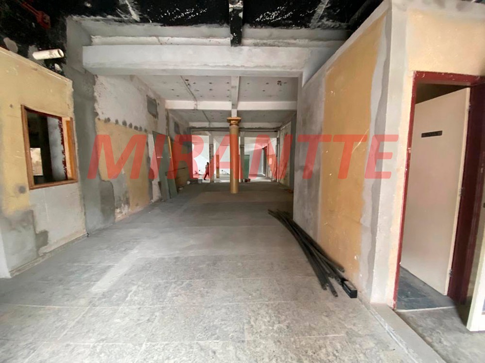 Comercial de 950m² em Jaçana