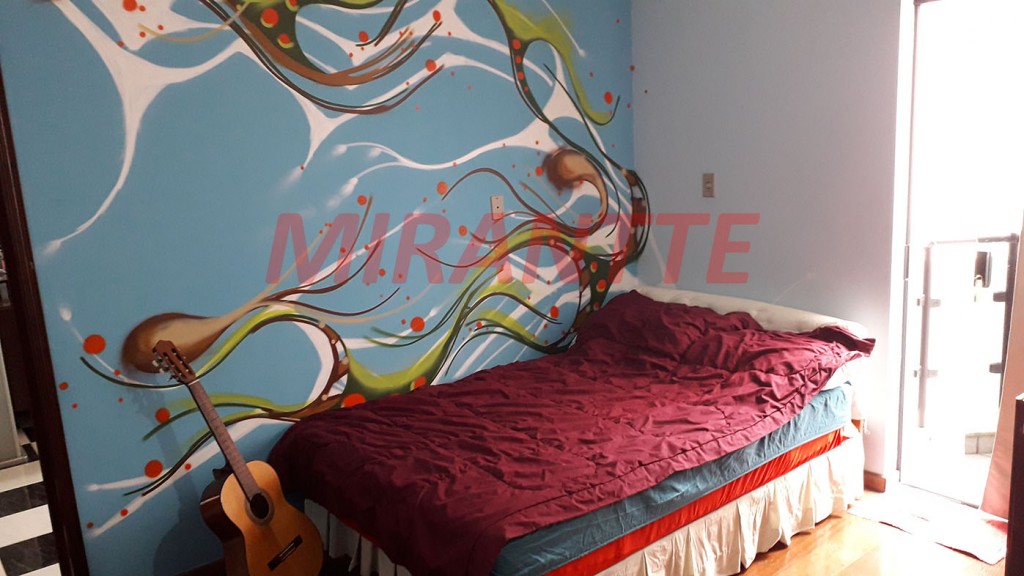 Sobrado de 150m² com 4 quartos em Jardim Guapíra