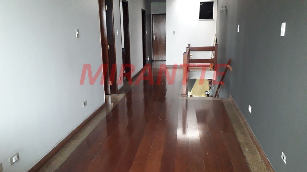 Sobrado de 150m² com 4 quartos em Jardim Guapíra