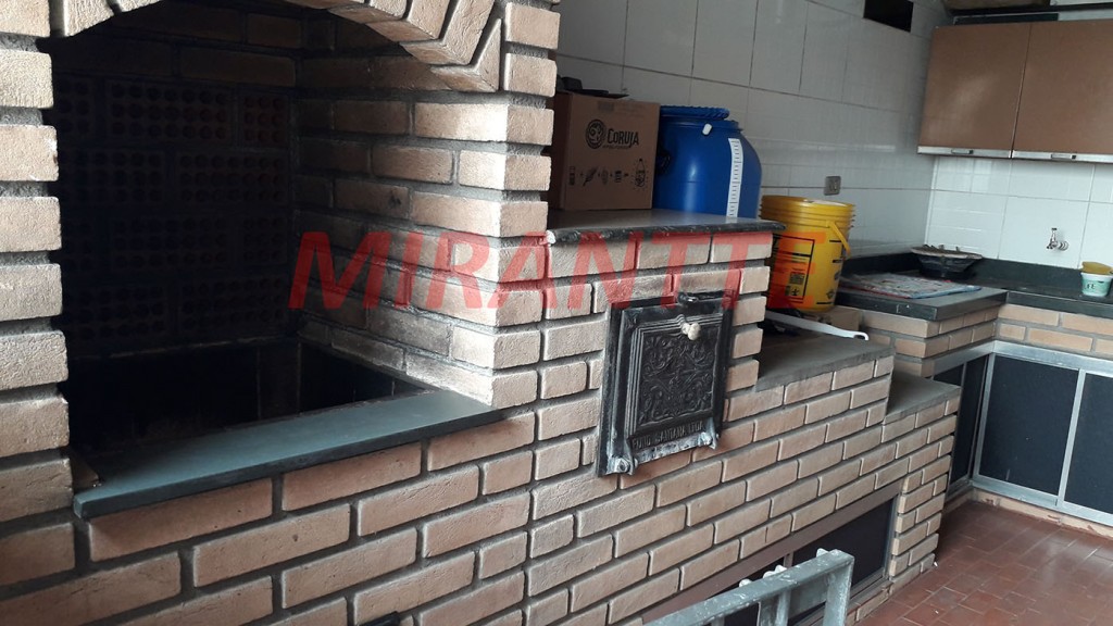 Sobrado de 150m² com 4 quartos em Jardim Guapíra