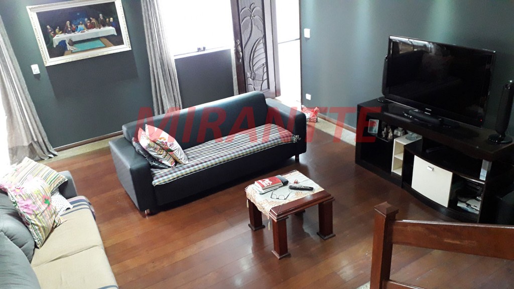 Sobrado de 150m² com 4 quartos em Jardim Guapíra